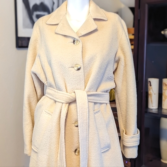 Chic Cream Belted Trench Coat - Picture 6 of 11